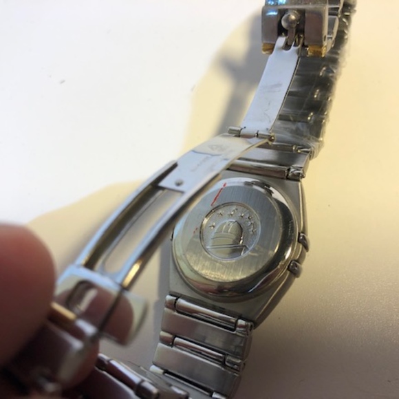 Stainless steel ladies watch, with diamonds main image 5